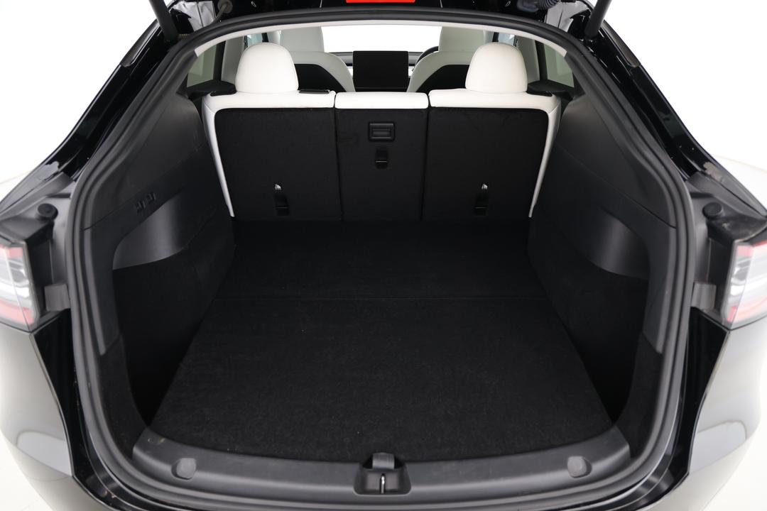 2023 Tesla Model Y Performance, Automatic, 25844 km, Boot Inside View
