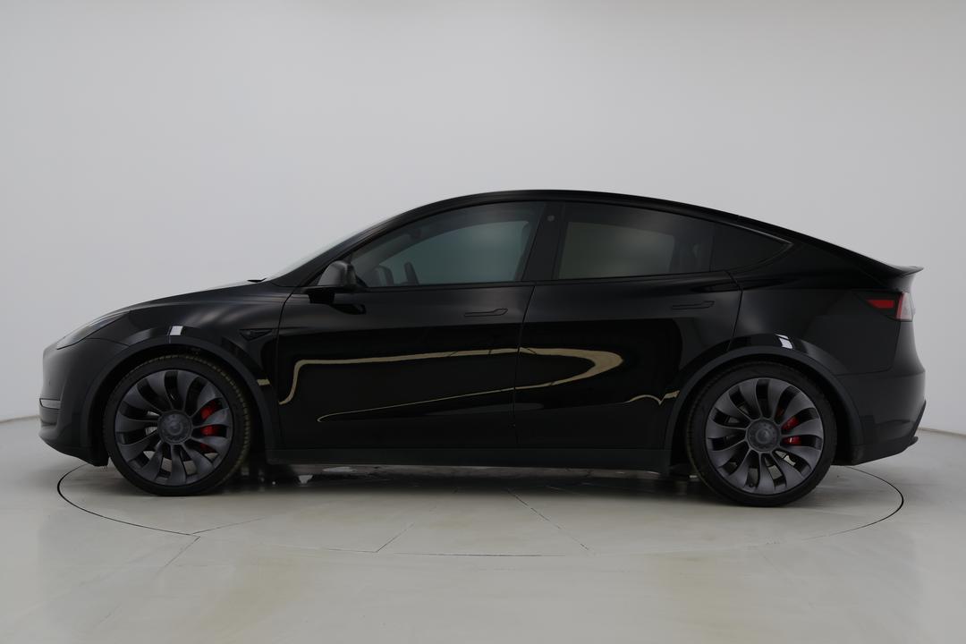 2023 Tesla Model Y Performance, Automatic, 25844 km, Left Side View