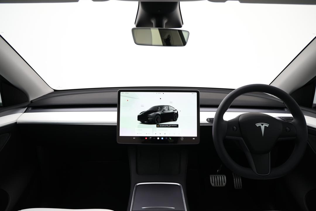 2023 Tesla Model Y Performance, Automatic, 25844 km, Center Console