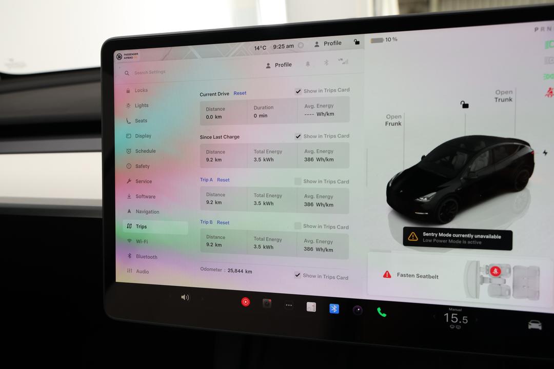 2023 Tesla Model Y Performance, Automatic, 25844 km, Odometer View