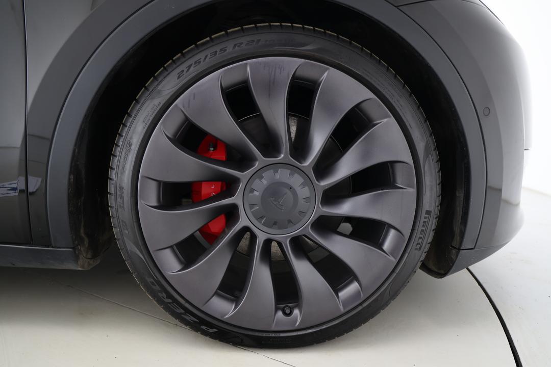 2023 Tesla Model Y Performance, Automatic, 25844 km, Right Front Wheel
