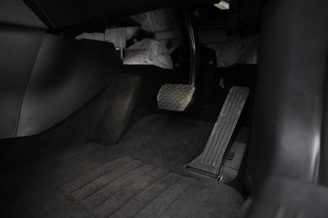 2023 Mazda CX-5 G20 Maxx (FWD), Automatic, 54138 km, Pedals and Footmat
