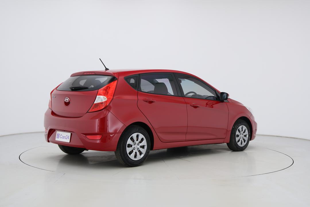 2016 Hyundai Accent Active, Automatic, 49760 km, Right Back Diagonal (45- Degree) View