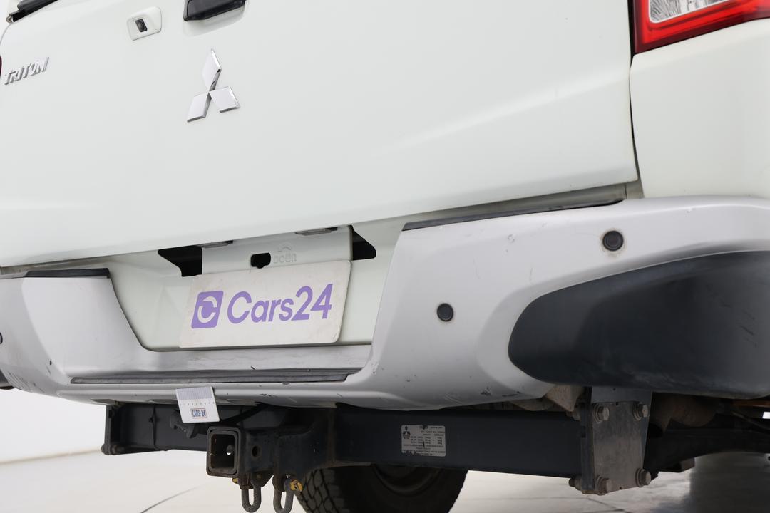 2018 Mitsubishi Triton Glx (4x4), Automatic, 102842 km, Bumper Rear Scratch
