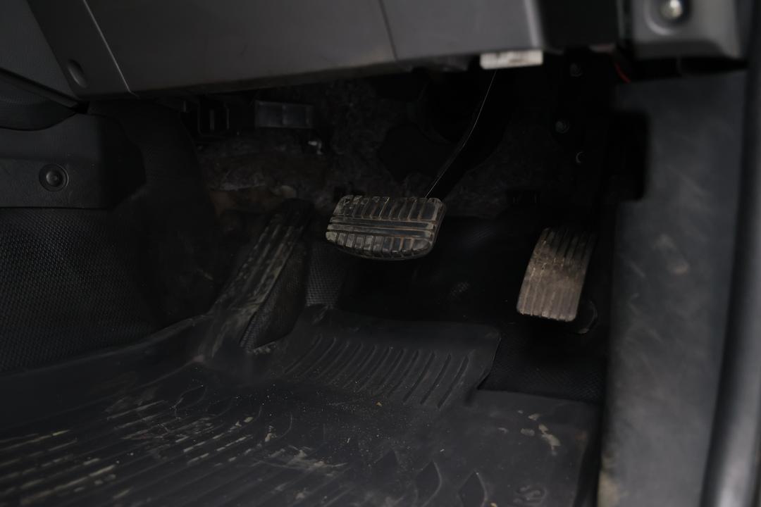 2018 Mitsubishi Triton Glx (4x4), Automatic, 102842 km, Speaker View
