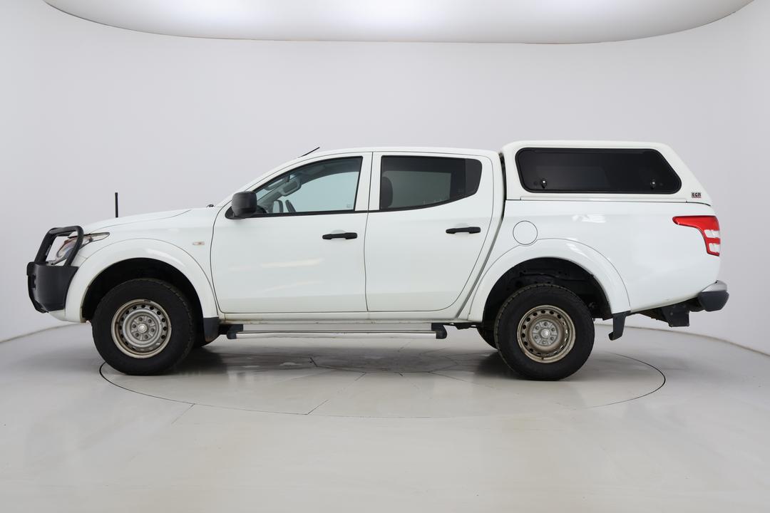 2018 Mitsubishi Triton Glx (4x4), Automatic, 102842 km, Left Side View