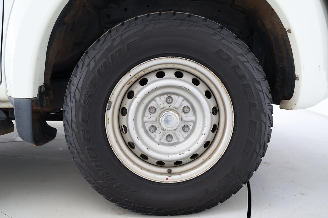 2018 Mitsubishi Triton Glx (4x4), Automatic, 102842 km, Right Front Wheel