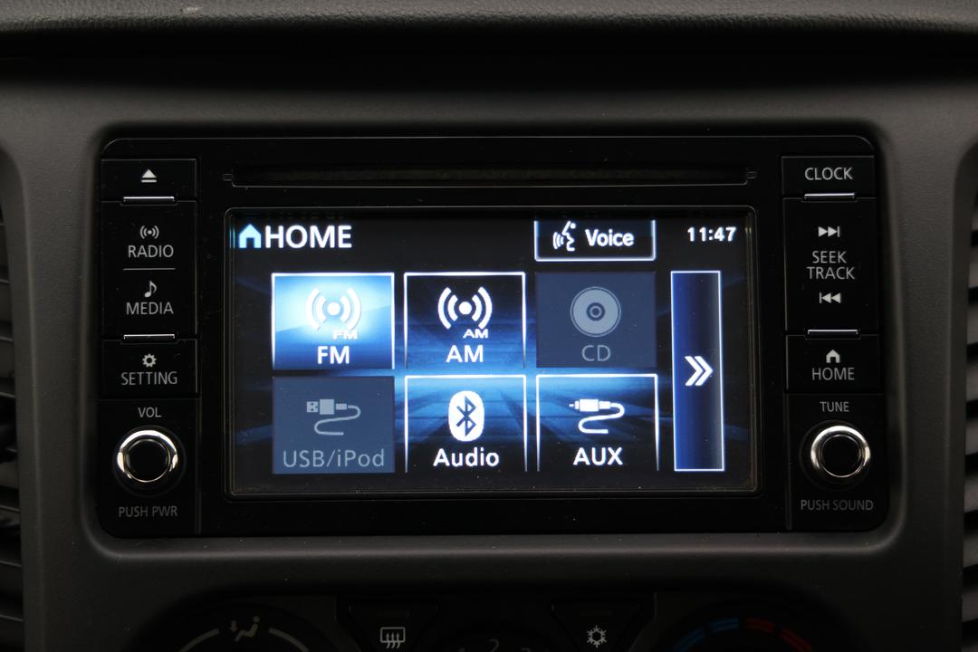 2018 Mitsubishi Triton Glx (4x4), Automatic, 102842 km, Infotainment System