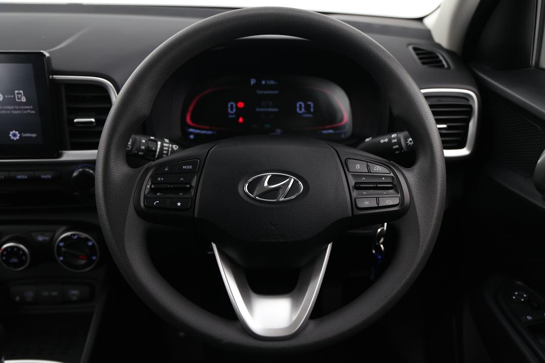 2025 Hyundai Venue Active, Automatic, 22789 km, Cruise Control
