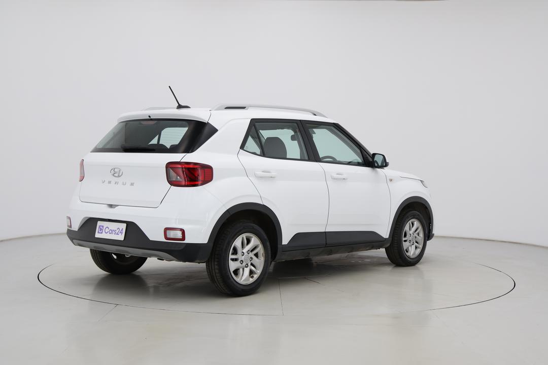 2025 Hyundai Venue Active, Automatic, 22789 km, Right Back Diagonal (45- Degree) View