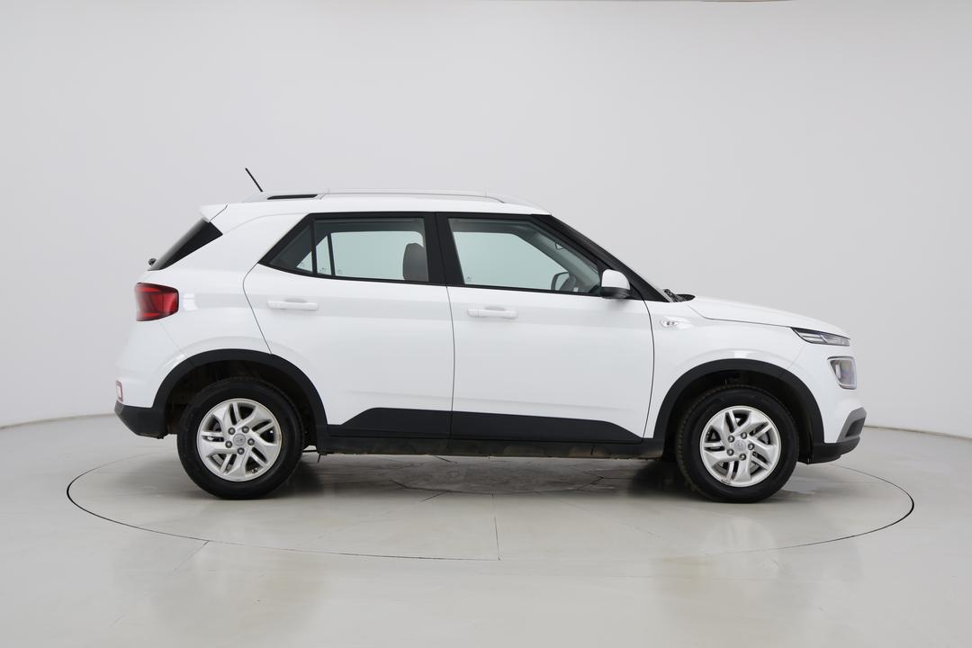 2025 Hyundai Venue Active, Automatic, 22789 km, Right Side View