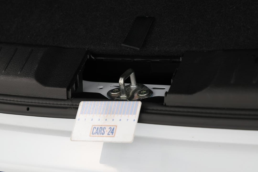 2024 Suzuki Vitara Turbo, Automatic, 34099 km, Boot Interior Wear