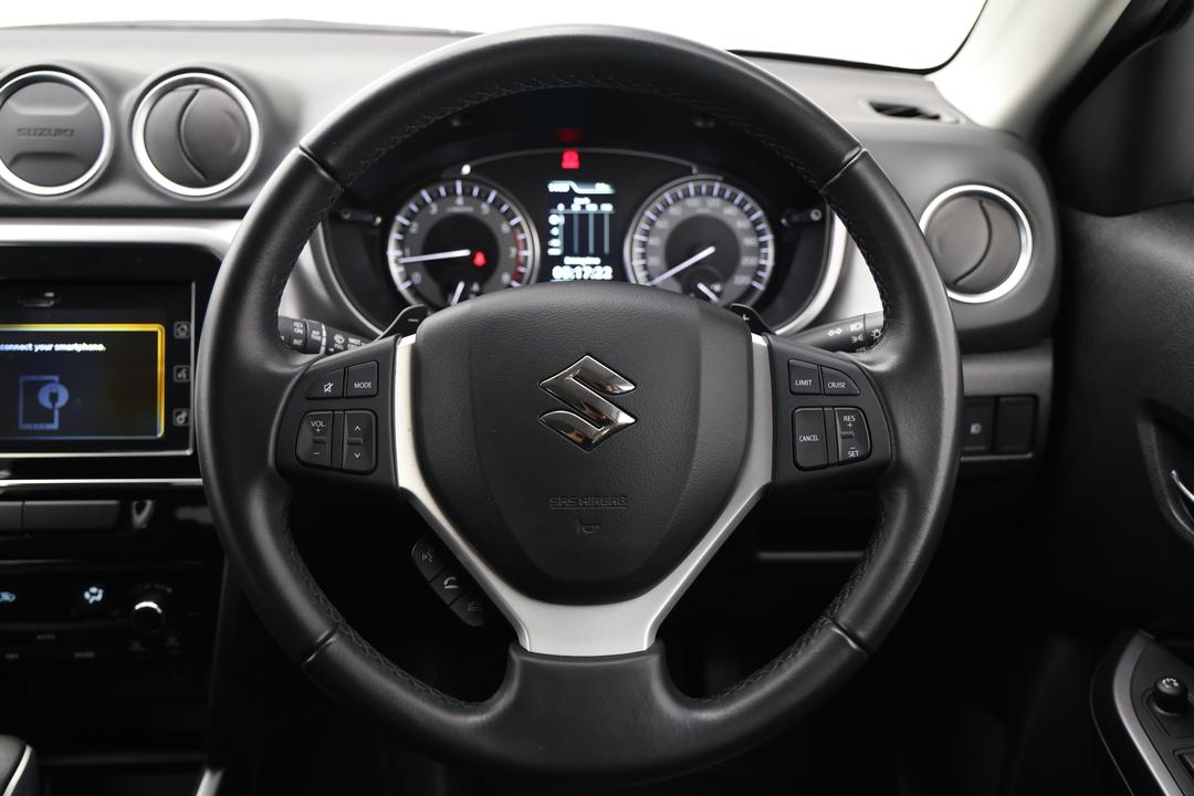 2024 Suzuki Vitara Turbo, Automatic, 34099 km, Center Console