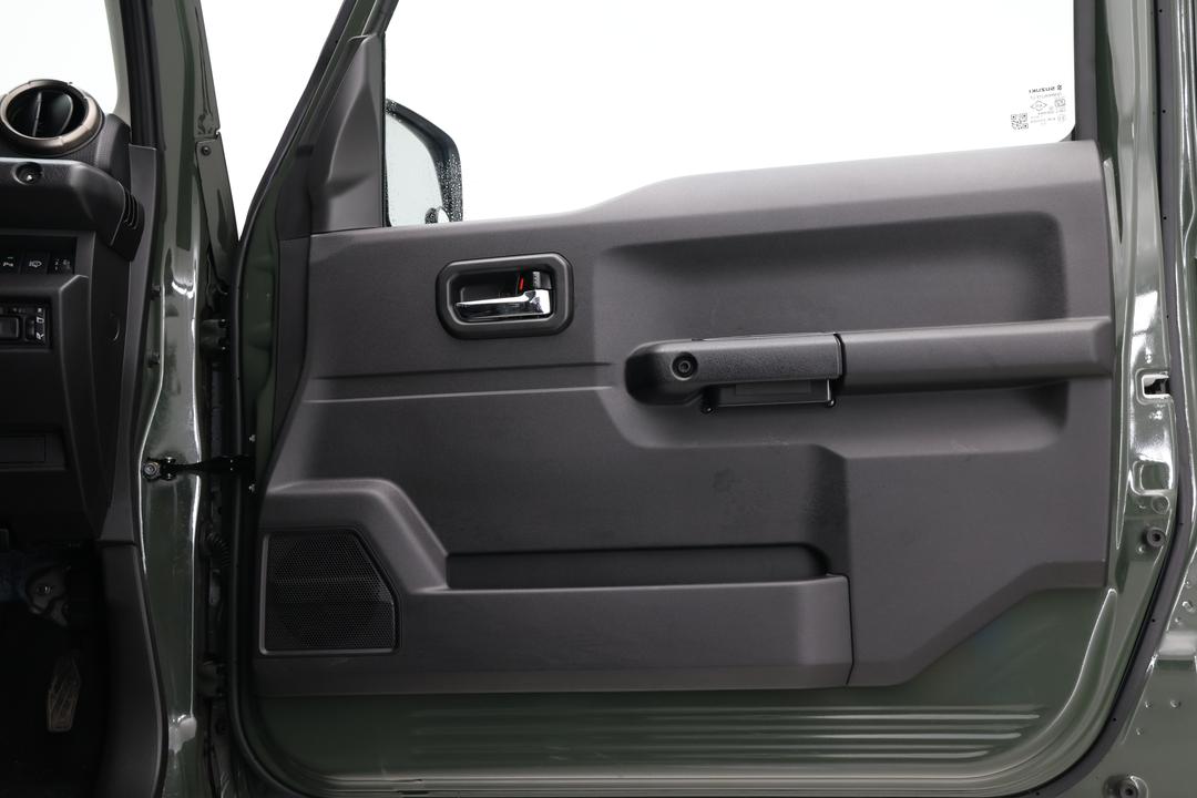 2024 Suzuki Jimny Xl, Automatic, 18375 km, Speaker View