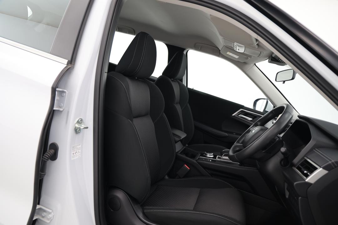 2024 Mitsubishi Outlander Es 5 Seat (2WD), Automatic, 26840 km, Drivers Side Adjustment Panel