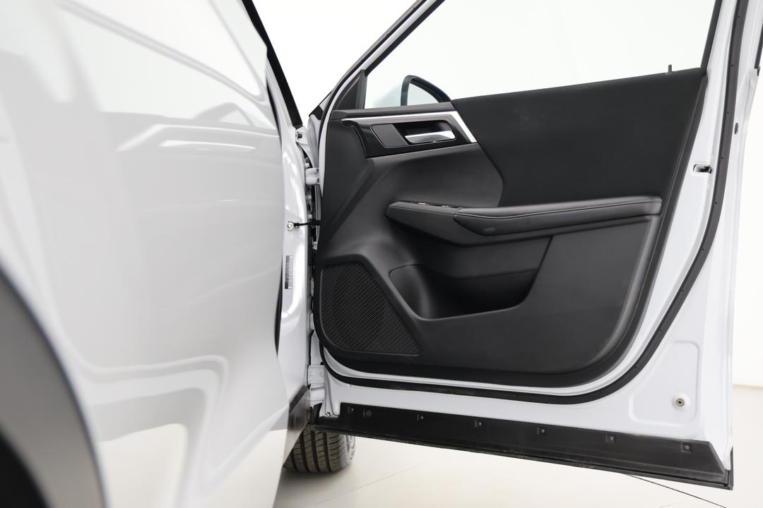 2024 Mitsubishi Outlander Es 5 Seat (2WD), Automatic, 26840 km, Right Side Front Door Cabin View