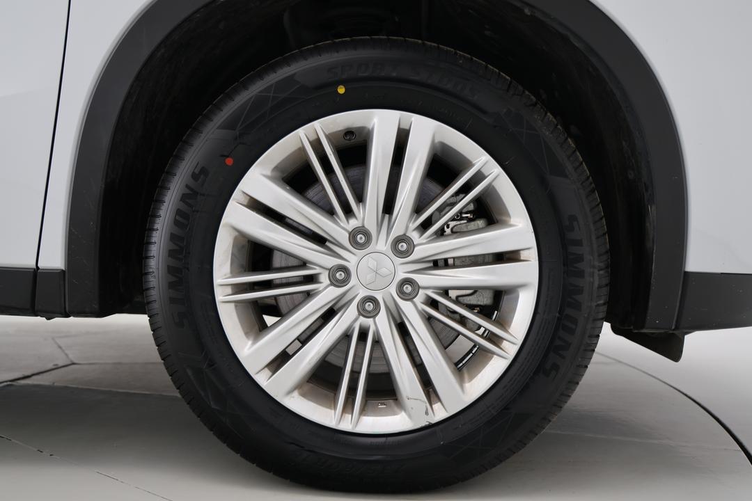 2024 Mitsubishi Outlander Es 5 Seat (2WD), Automatic, 26840 km, Right Front Wheel
