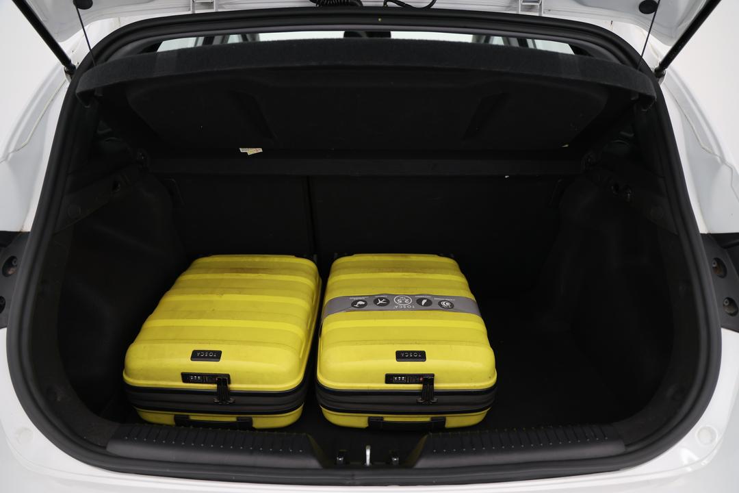 2016 Hyundai i30 Active, Automatic, 44672 km, Boot Inside View with Luggage