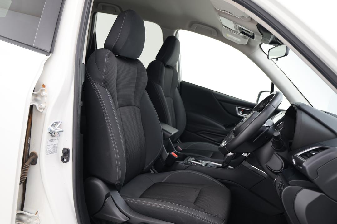 2024 Subaru Forester 2.5i (AWD), Automatic, 52667 km, Pedals and Footmat