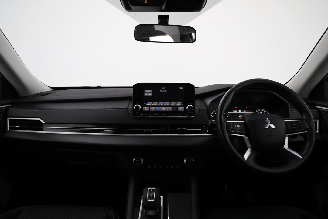 2024 Mitsubishi Outlander Es 5 Seat (2WD), Automatic, 49399 km, On-Roof Controls/Sunglass holder