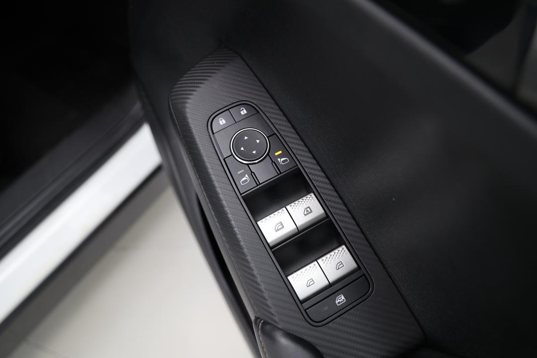 2024 Mitsubishi Outlander Es 5 Seat (2WD), Automatic, 49399 km, Right Side Front Door Cabin View