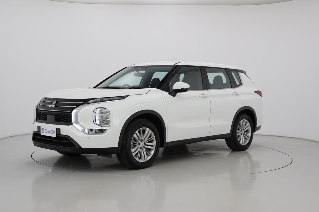 2024 Mitsubishi Outlander Es 5 Seat (2WD), Automatic, 49399 km, Left Front Diagonal (45- Degree) View