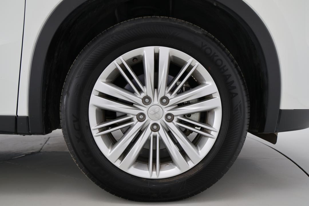 2024 Mitsubishi Outlander Es 5 Seat (2WD), Automatic, 49399 km, Right Front Wheel