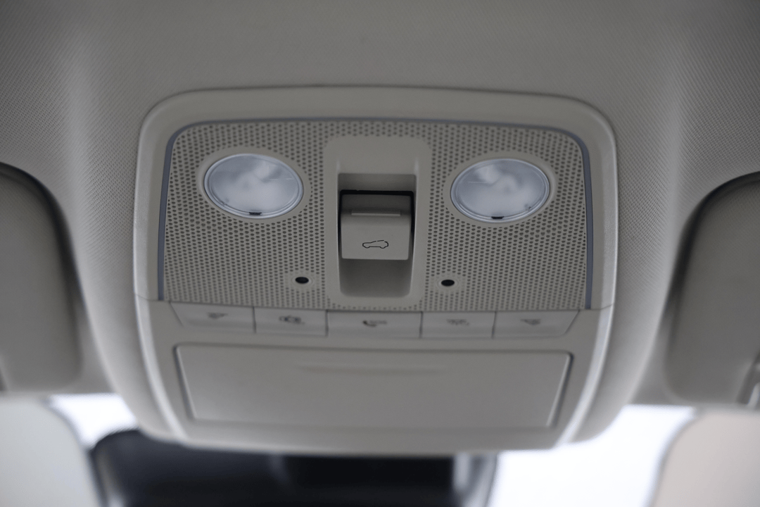 2024 Mahindra Xuv700 Ax7, Automatic, 35769 km, Center Console