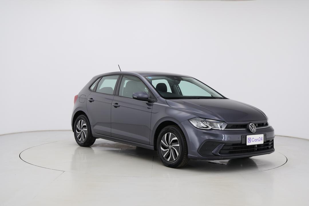 2024 Volkswagen Polo Life, Automatic, 60476 km, Right Front Diagonal (45- Degree) View