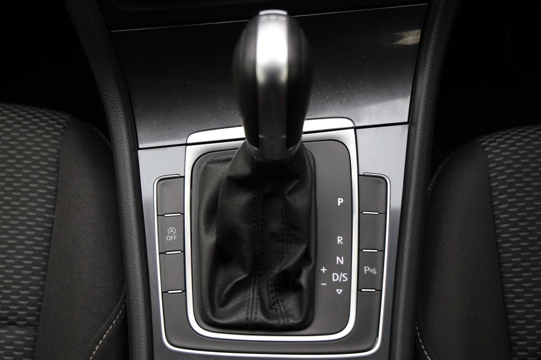 2018 Volkswagen Golf 110 Tsi Trendline, Automatic, 90106 km, Infotainment System