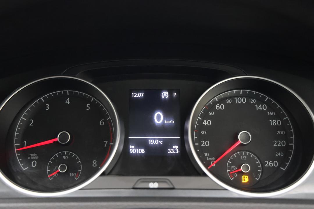 2018 Volkswagen Golf 110 Tsi Trendline, Automatic, 90106 km, Drivers Side Door Panel Controls