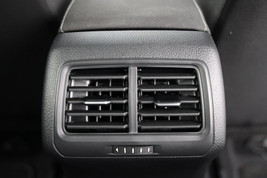 2018 Volkswagen Golf 110 Tsi Trendline, Automatic, 90106 km, Dashboard View