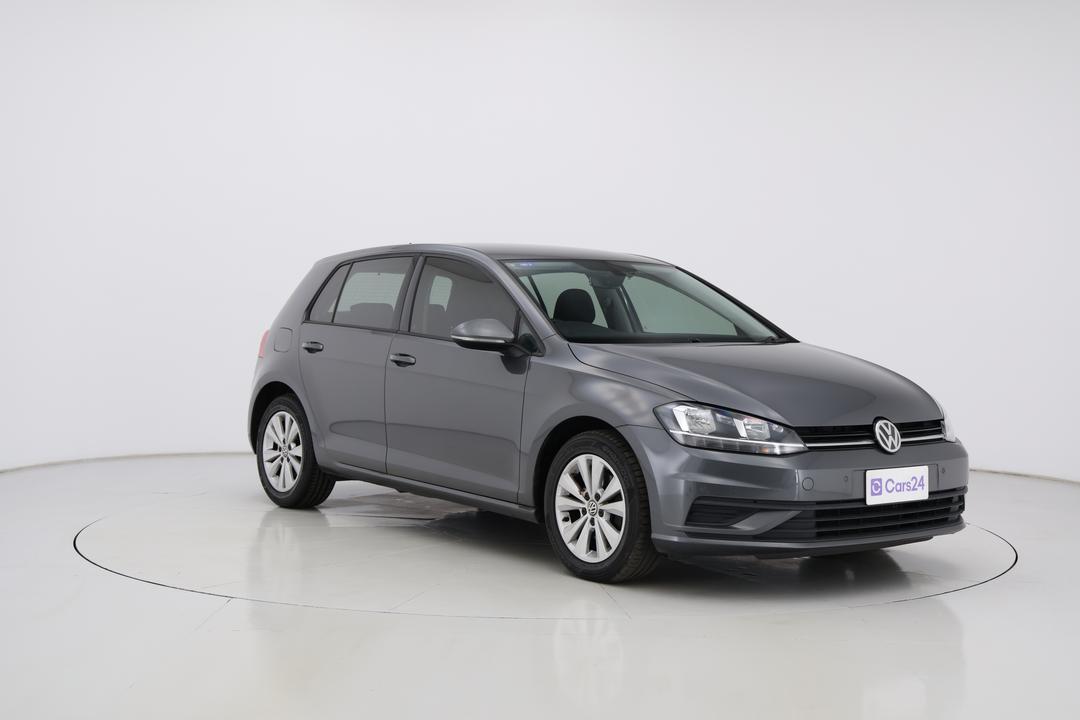2018 Volkswagen Golf 110 Tsi Trendline, Automatic, 90106 km, Right Front Diagonal (45- Degree) View