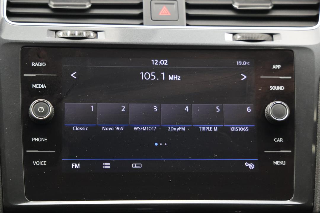 2018 Volkswagen Golf 110 Tsi Trendline, Automatic, 90106 km, Steering Wheel Close-up