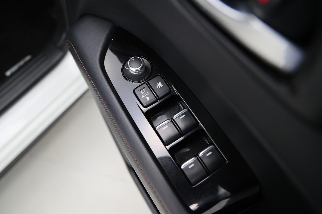 2020 Mazda CX-5 Gt (4x4), Automatic, 62844 km, Right Side Front Door Cabin View