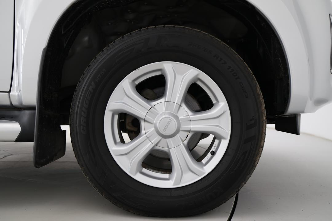 2017 Isuzu D-MAX Ls-u Hi-ride (4x4), Automatic, 126777 km, Right Front Wheel