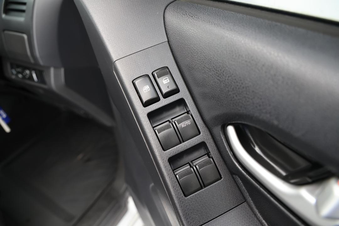 2017 Isuzu D-MAX Ls-u Hi-ride (4x4), Automatic, 126777 km, On-Roof Controls/Sunglass holder