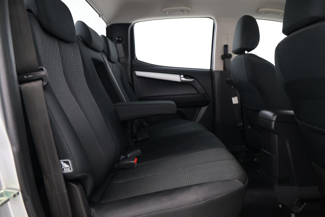 2017 Isuzu D-MAX Ls-u Hi-ride (4x4), Automatic, 126777 km, Boot Inside View with Luggage