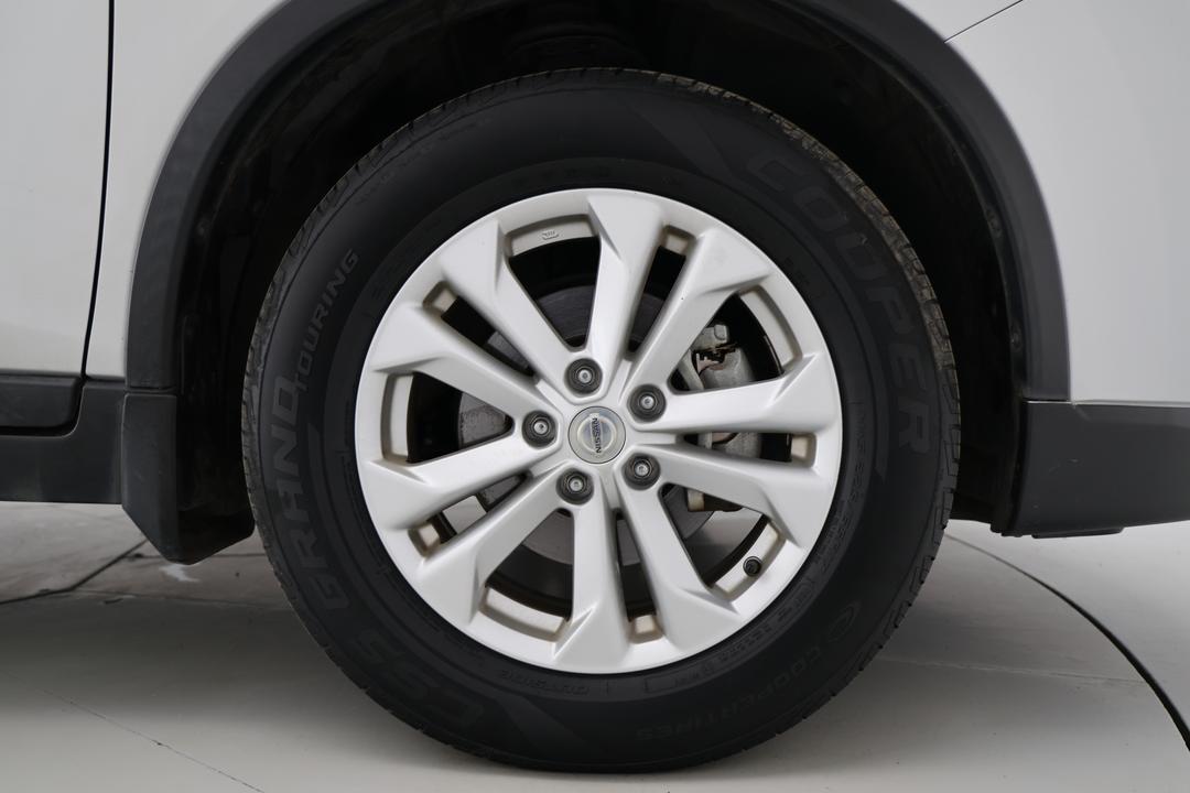 2016 Nissan X-trail St-l (4x4), Automatic, 133450 km, Right Front Wheel