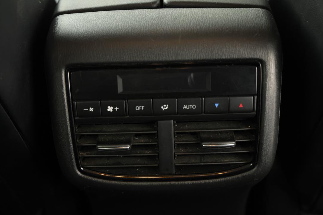 2017 Mazda CX-9 Touring (FWD), Automatic, 125041 km, Gear Lever 