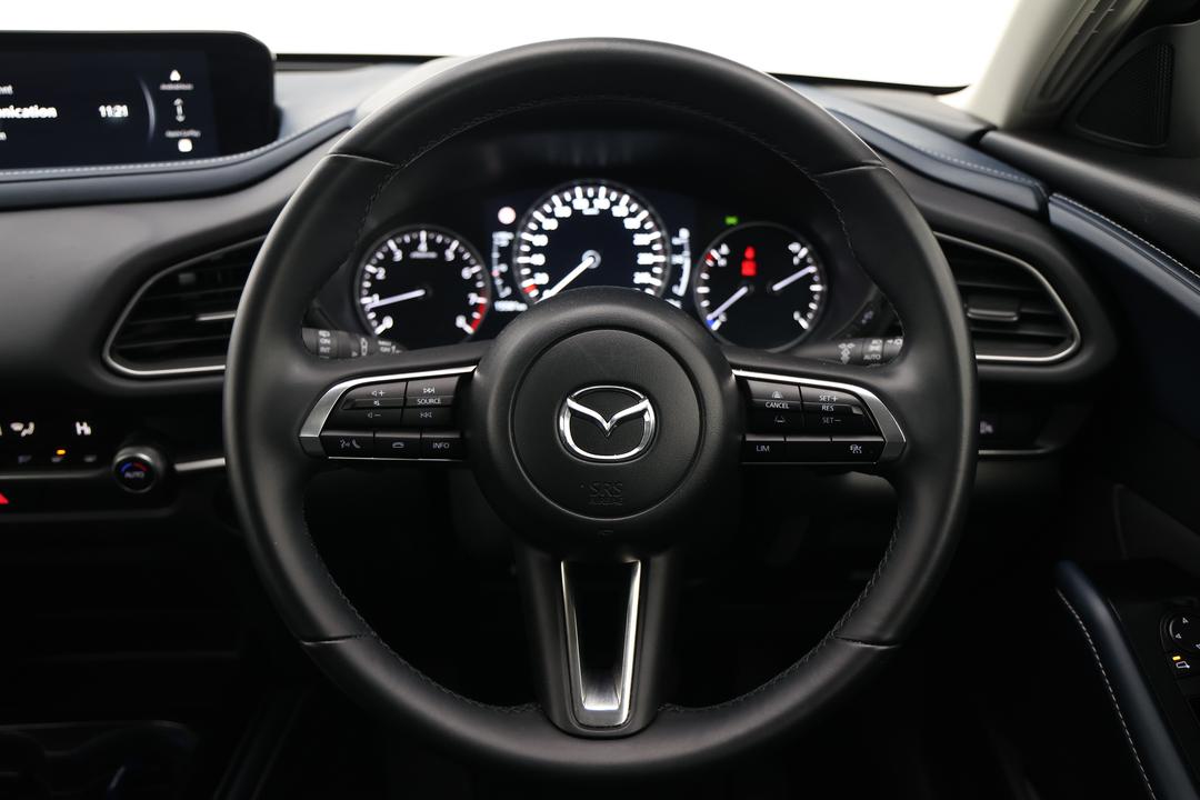 2024 Mazda CX-30 G20 Evolve (FWD), Automatic, 15581 km, Steering Wheel Close-up