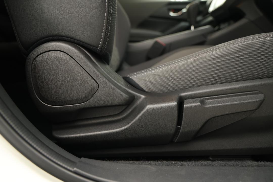 2025 Subaru Crosstrek AWD 2.0l, Automatic, 26774 km, Drivers Side Adjustment Panel