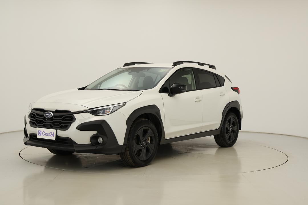 2025 Subaru Crosstrek AWD 2.0l, Automatic, 26774 km, Left Front Diagonal (45- Degree) View