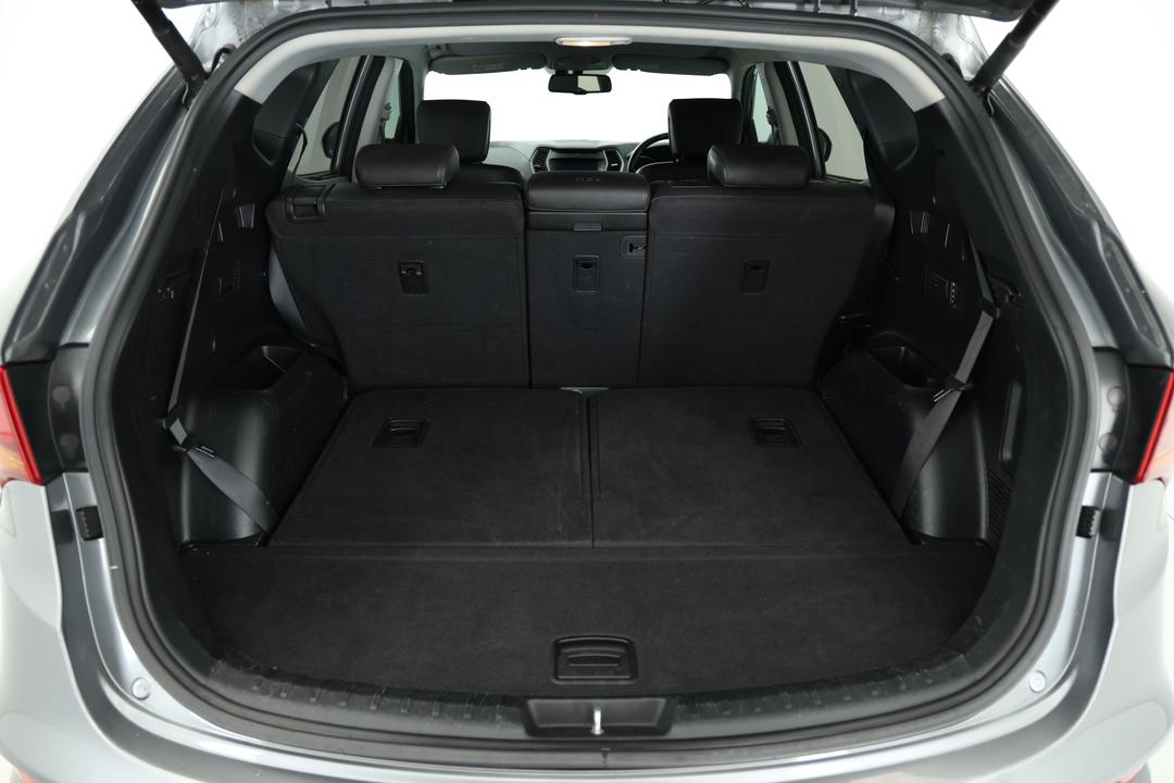 2015 Hyundai Santa Fe Elite Crdi (4x4), Automatic, 105346 km, Boot Inside View