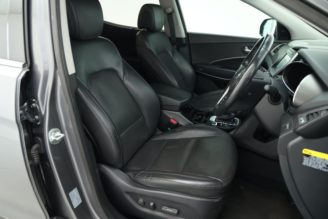 2015 Hyundai Santa Fe Elite Crdi (4x4), Automatic, 105346 km, Speaker View