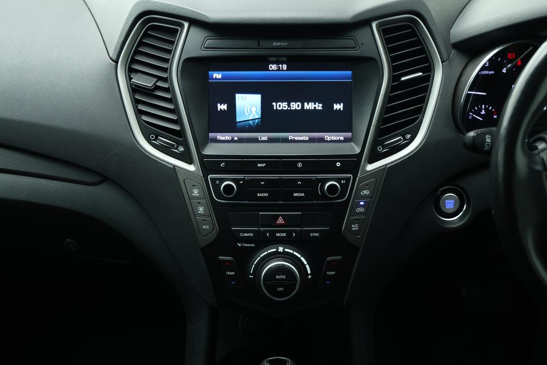2015 Hyundai Santa Fe Elite Crdi (4x4), Automatic, 105346 km, Center Console