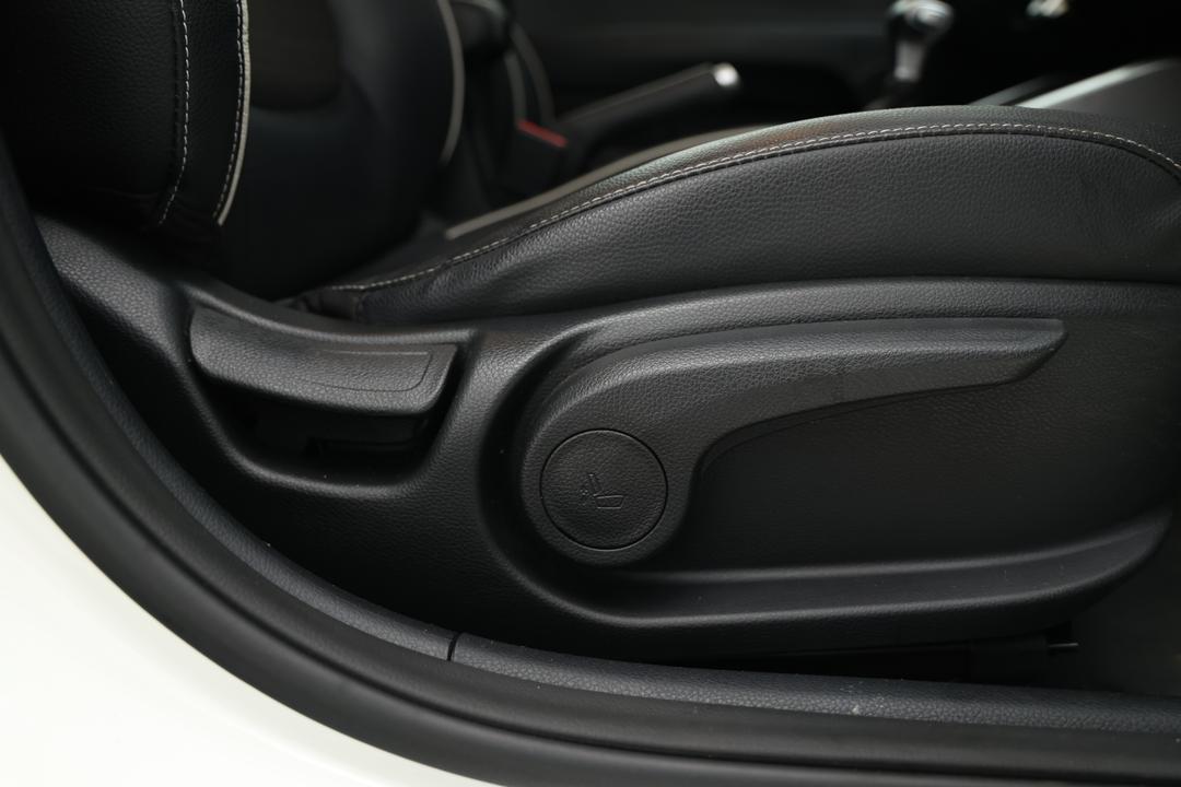 2021 Kia Rio Gt-line, Automatic, 92331 km, Utility Switches/Buttons