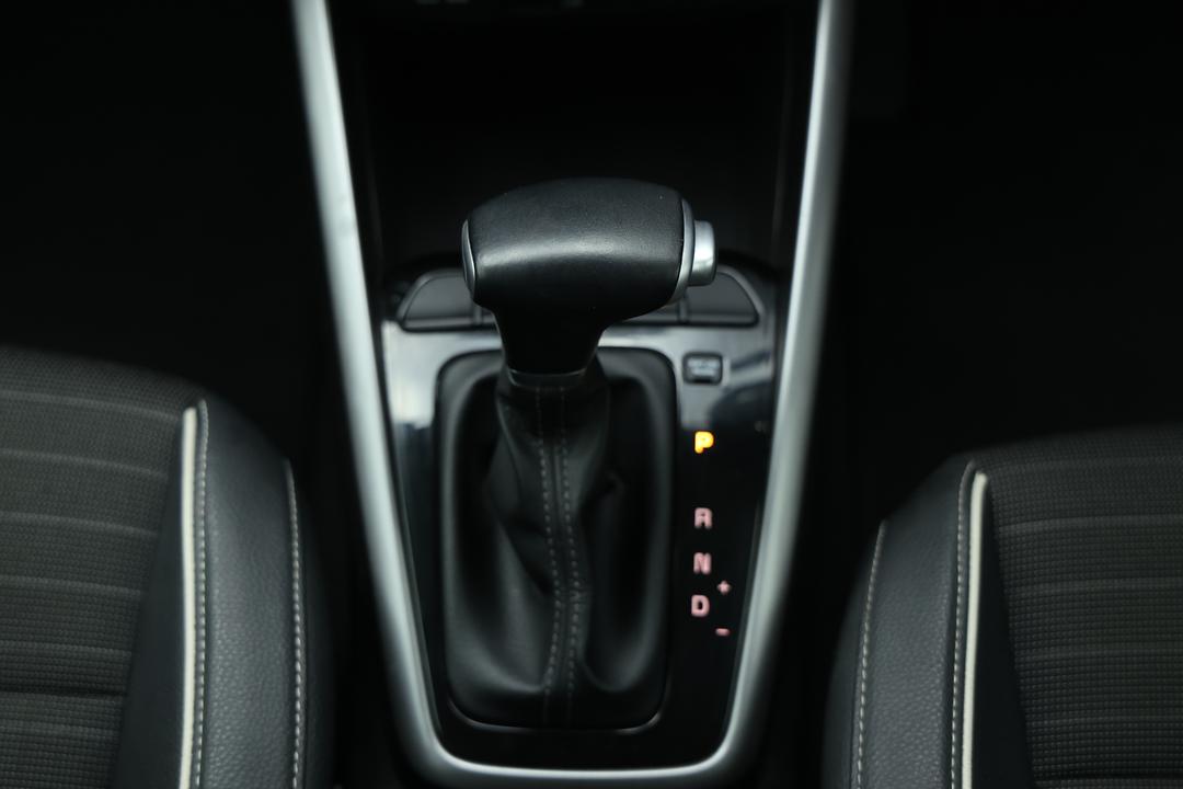 2021 Kia Rio Gt-line, Automatic, 92331 km, Gear Lever 
