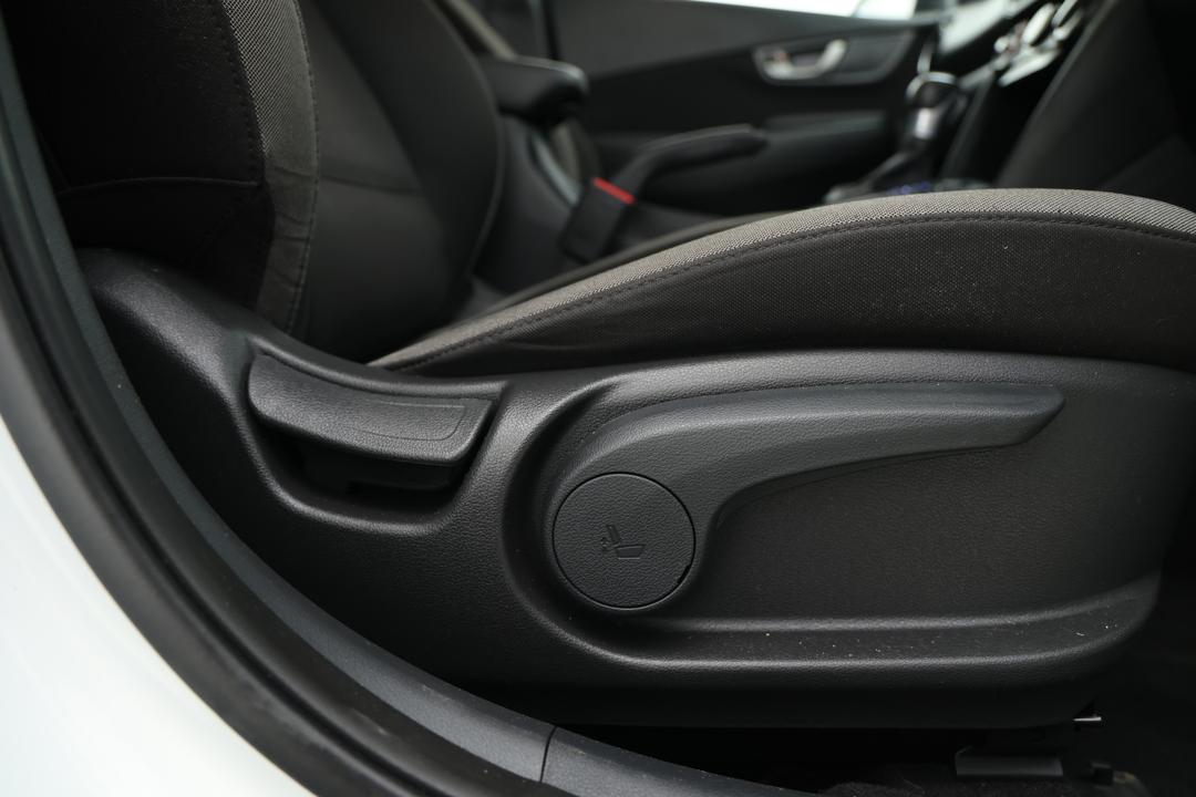 2019 Hyundai Kona Active (FWD), Automatic, 93031 km, Utility Switches/Buttons