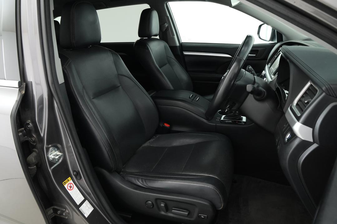 2017 Toyota Kluger Gxl (4x2), Automatic, 80530 km, Speaker View